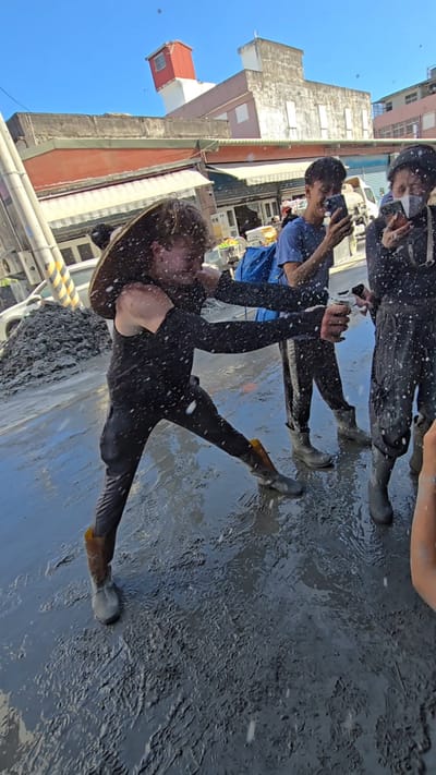 Helping With Guangfu‘s Natural Disaster: Tiny Excavator, Local Energy Drinks, and Beer!